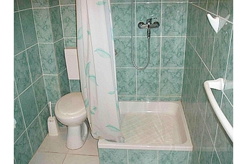 Privatni smještaj Okrug Gornji 2